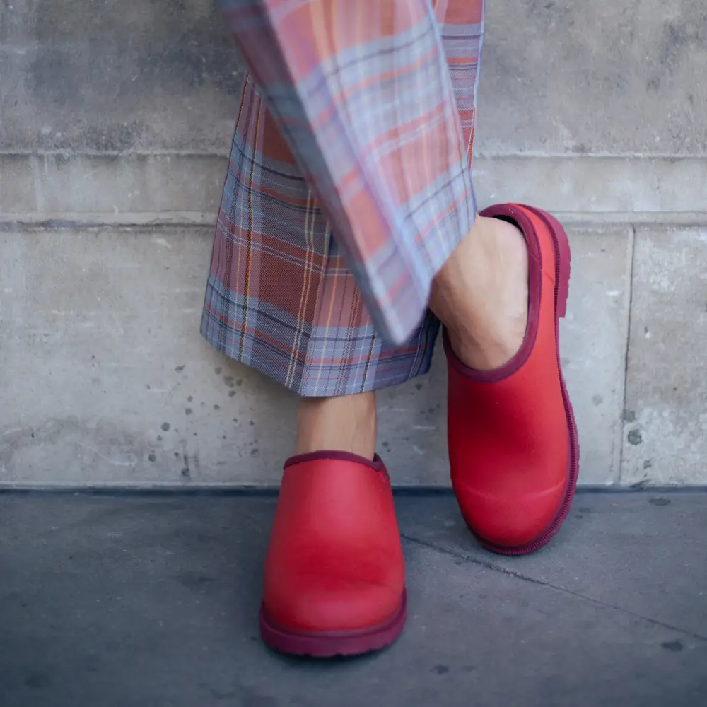 Billie Clog // Chilli Red [Retired] - Image 4